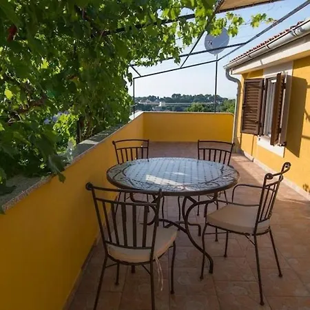 Apartment In 36590